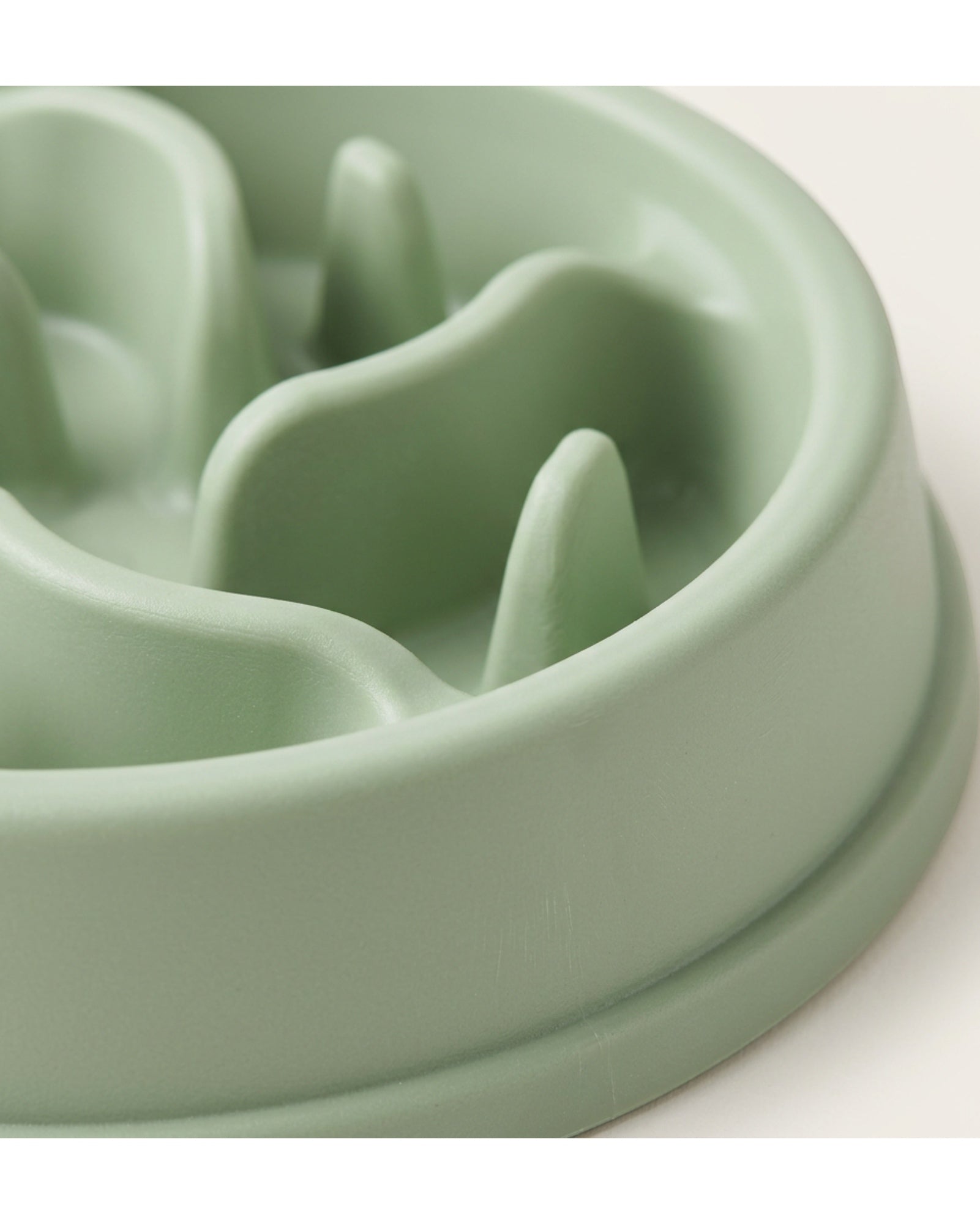 Honev Slow Feeder Dog Bowl 700 ml Sage with Raised Ridges - Detail view
