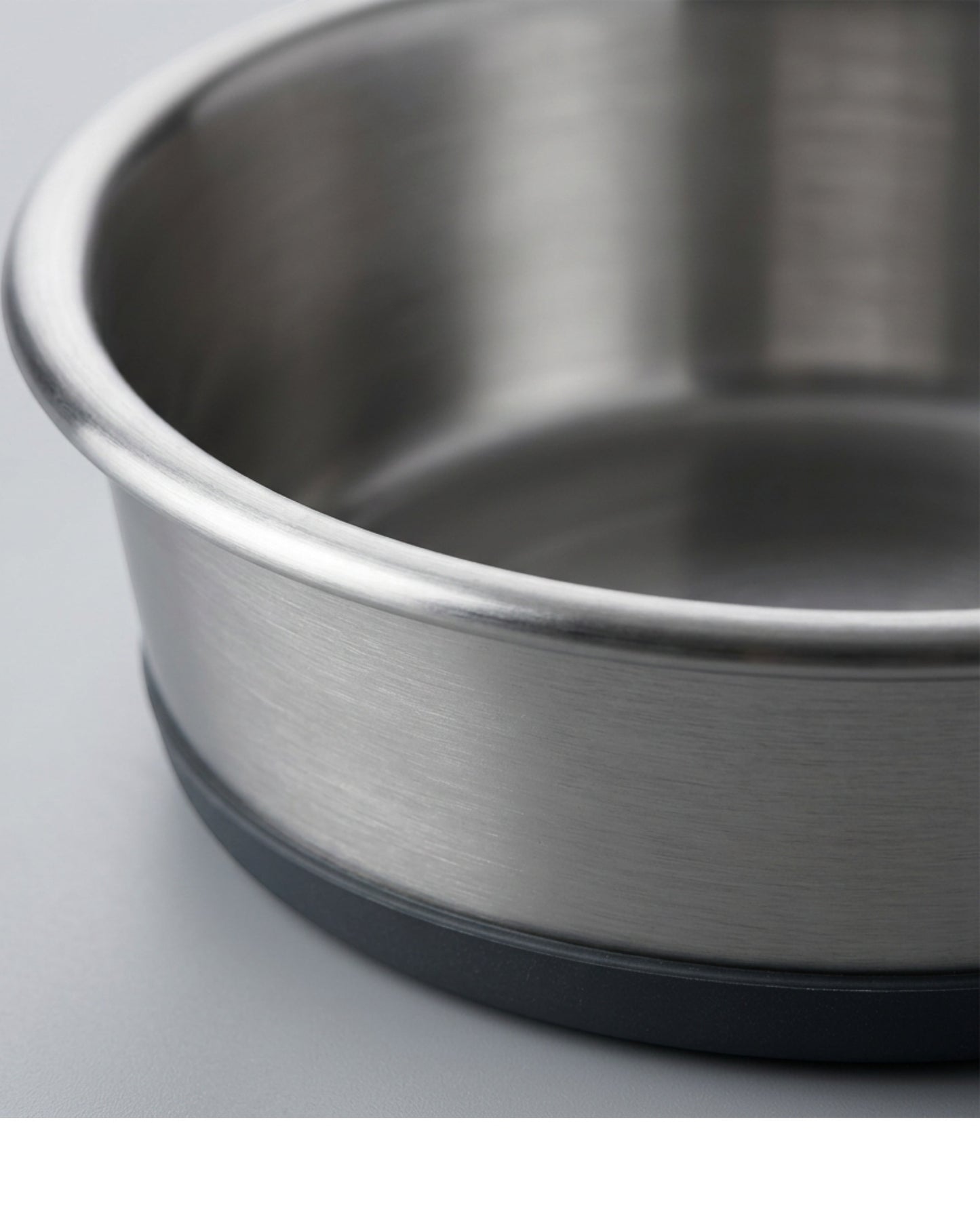 Honev Stainless Steel Dog Bowl 900 ml with Silicone Base Charcoal - Detail view